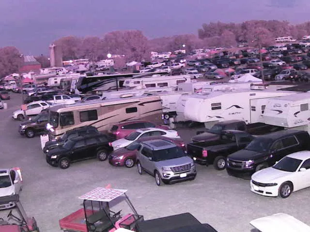 Lady's Camping Picture 5