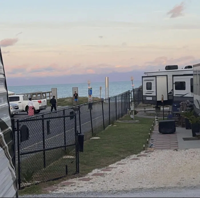 Springmaid Beach campground Picture 6