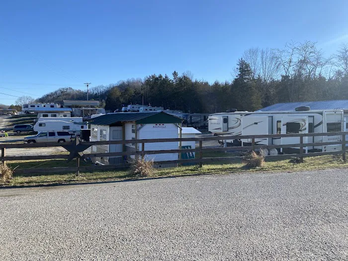 Lone Star RV Park Picture 1