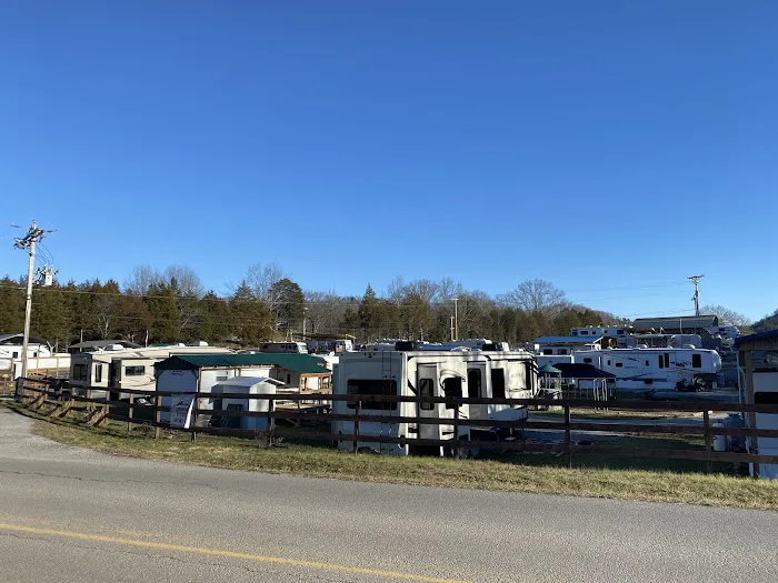 Lone Star RV Park Picture 2