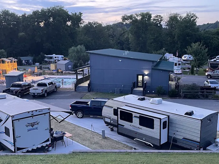 Buddy Bear in the Smokies RV Campground Picture 9