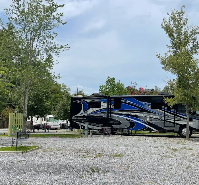 Holy Smokies RV Park & Glamping Picture 9