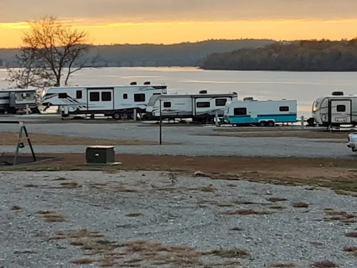 Sunset Haven Riverfront Campground Picture 2