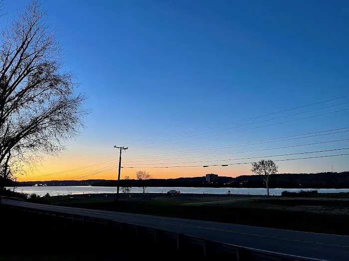 Sunset Haven Riverfront Campground Picture 6