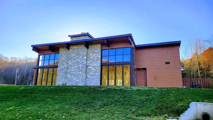 The Eagle Lodge Picture 5