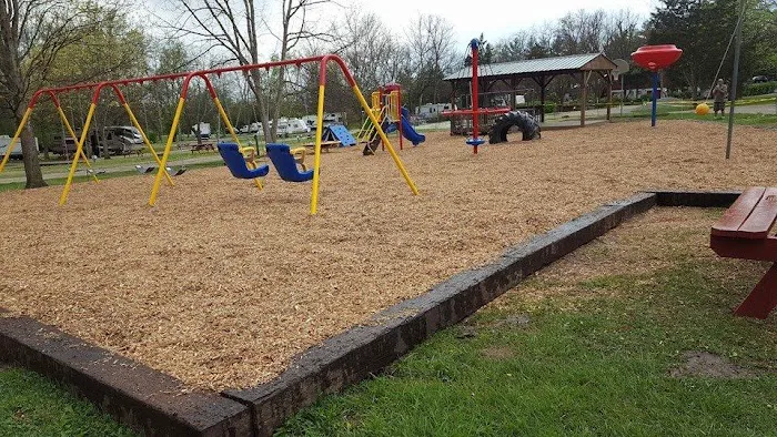 Lebanon / Cincinnati NE KOA Holiday Picture 4