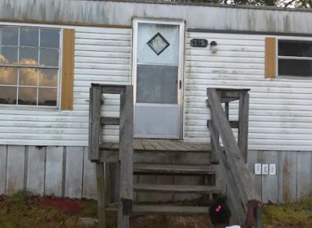 Crestwood Mobile Court