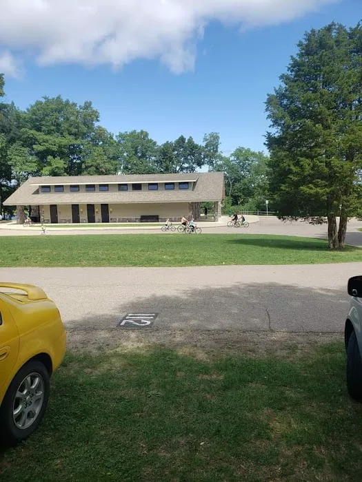 Proud Lake Rec Area - Modern Campground Picture 1