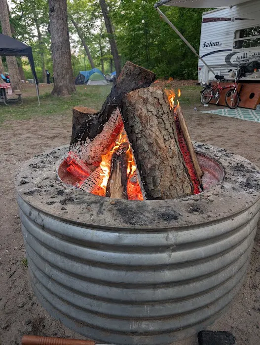 Brighton Appleton Lake Rustic Campground Picture 6