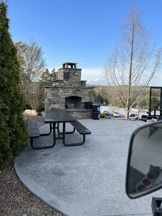 Anchor Down RV Resort Picture 10