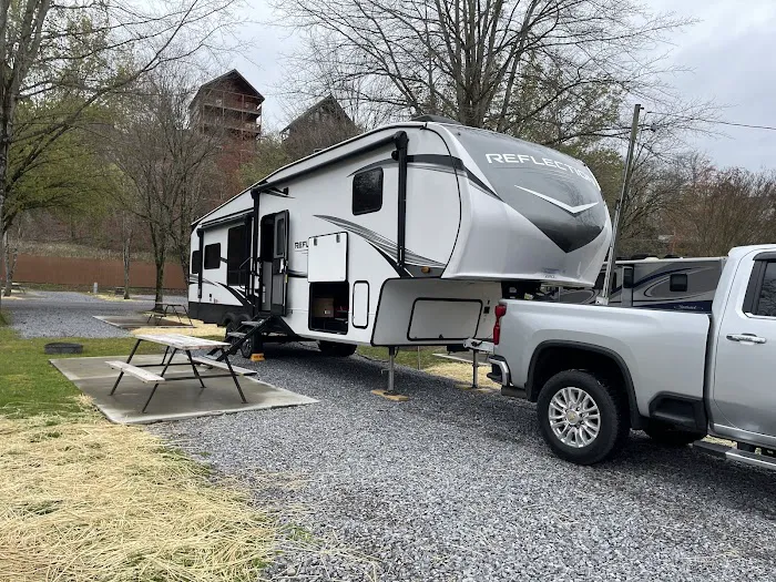 Creekside RV Park Picture 1