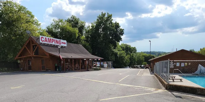 Ripplin Waters RV Park Picture 9