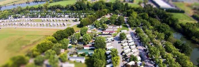 Riverside RV Park & Resort Picture 4