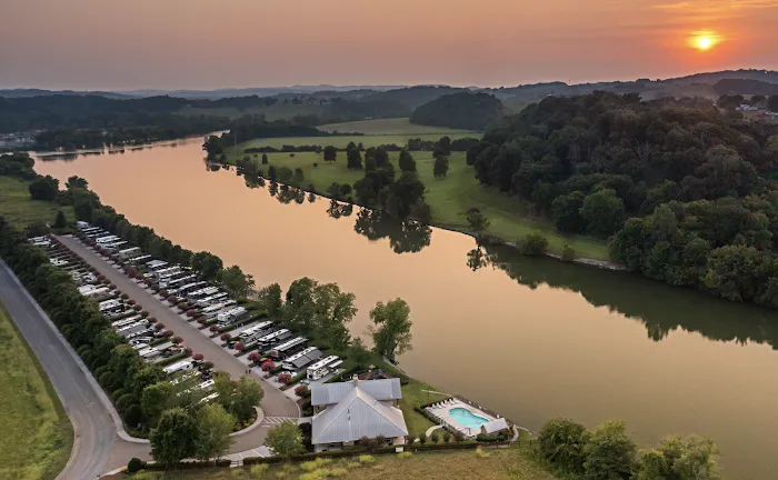 Two Rivers Landing RV Resort Picture 10