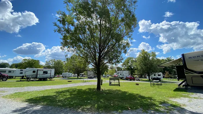 Happy Acres Campground Picture 4