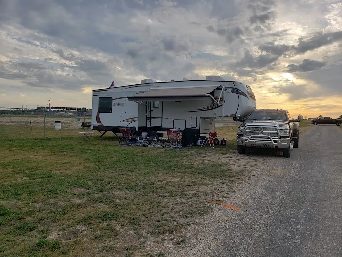 Speedy Camping & Parking Picture 3