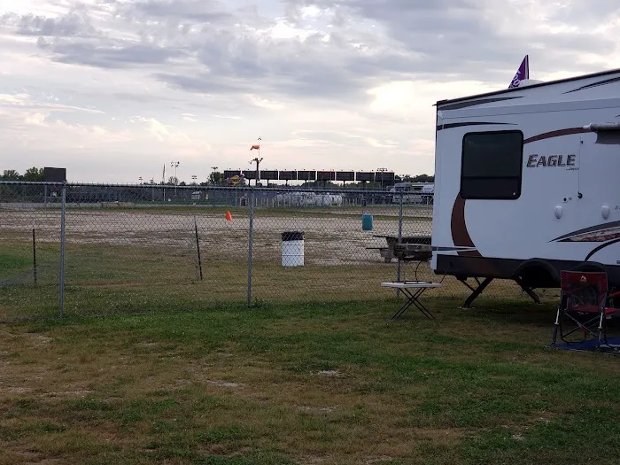 Speedy Camping & Parking Picture 2