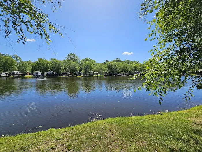 River's Edge RV Park Picture 3
