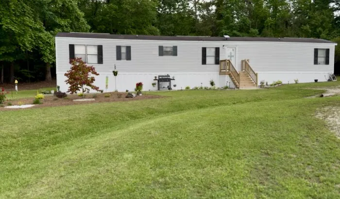 Bailey Meadows Mobile Home Community Picture 10