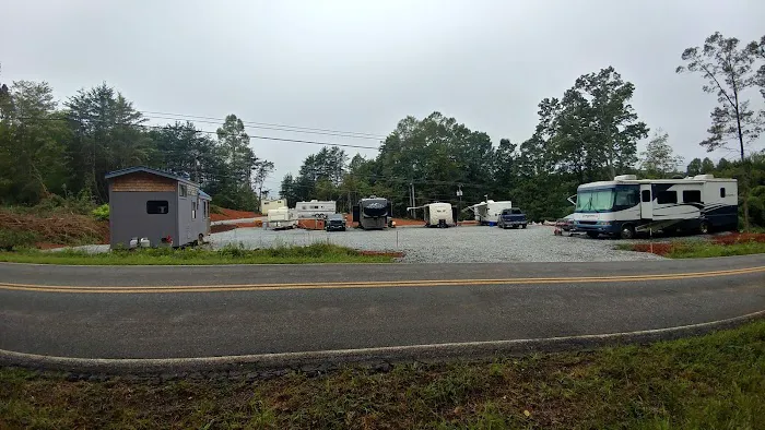Rail Trail RV Park Picture 3