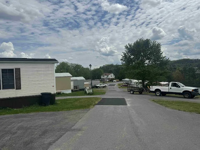 Breeze Hill Estates Manufactured Home Community Picture 1