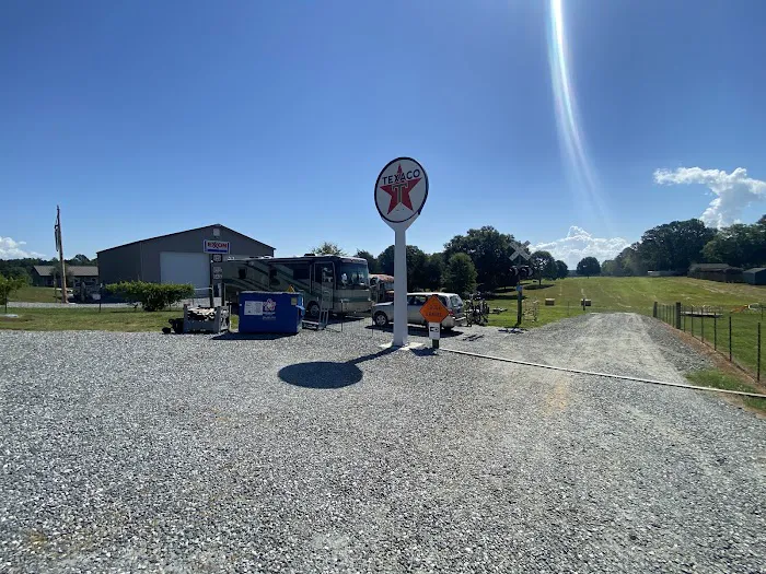 Yates RV Resort campground Picture 7