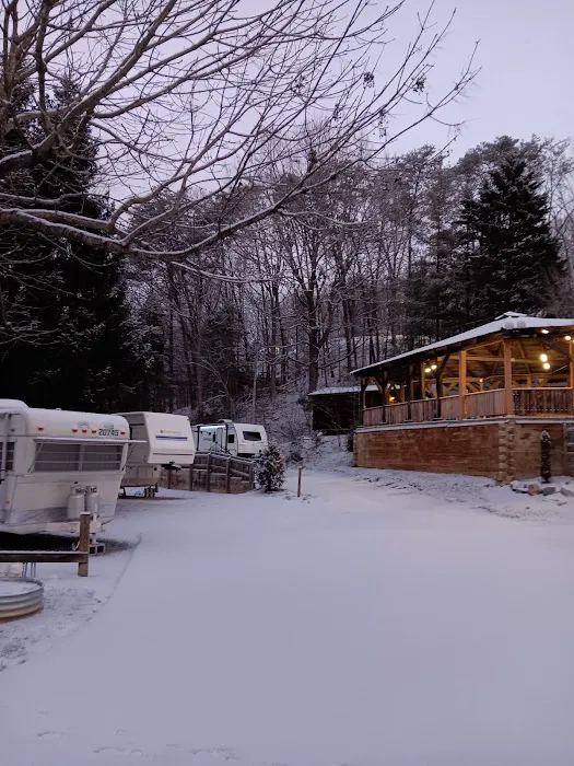 Rocky Top Campground & RV Park Picture 2