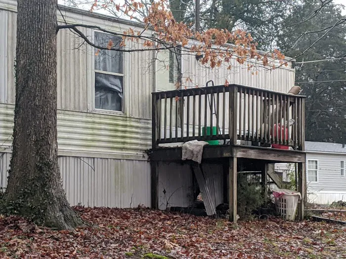 Woodhaven Mobile Home Park Picture 6