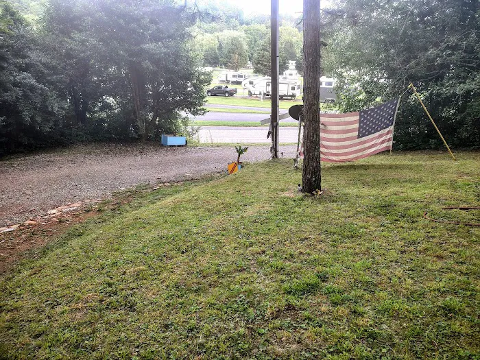 Rivers Edge Mountain RV Resort Picture 3