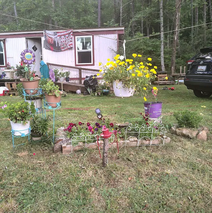 Rivers Edge Mountain RV Resort Picture 4