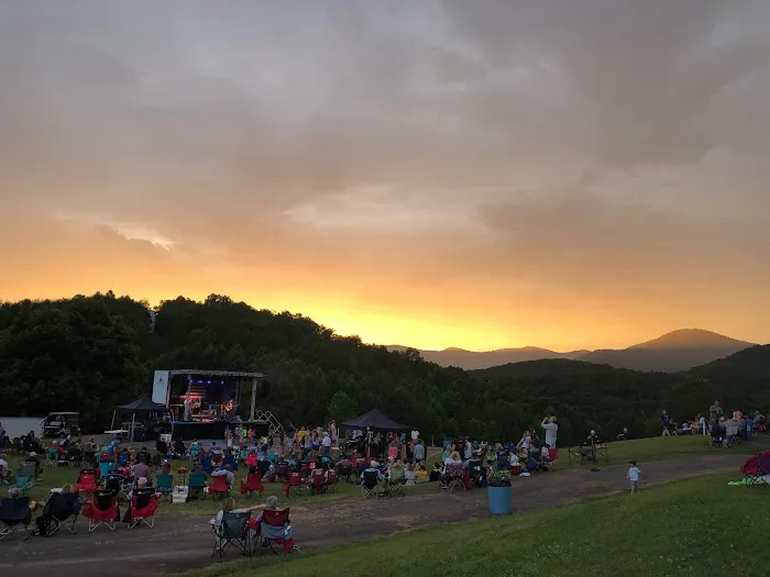 R-Ranch In the Mountains Picture 4