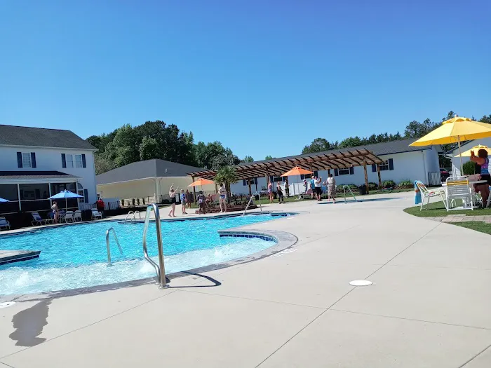 Raleigh Oaks RV Resort & Cottages Picture 6