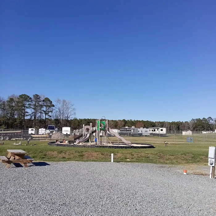 Tucker Lake RV Campground And Storage Picture 6