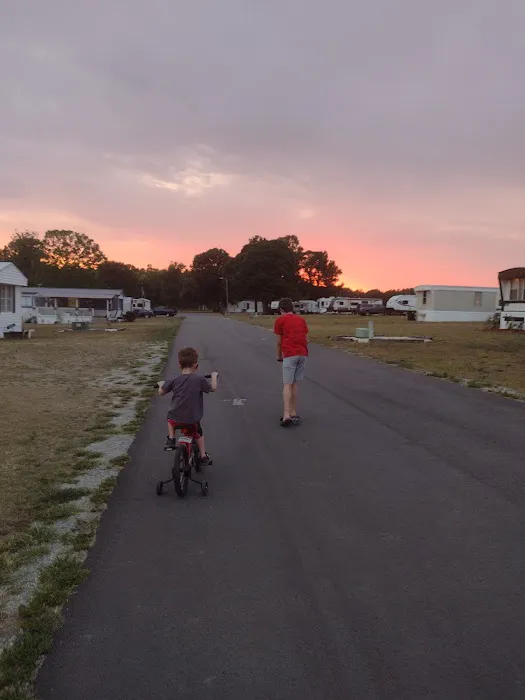 Herring RV and Mobile Village Picture 9