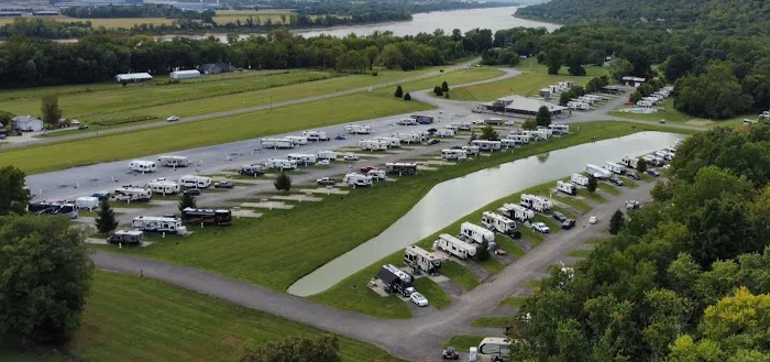Follow the River RV Resort Picture 10