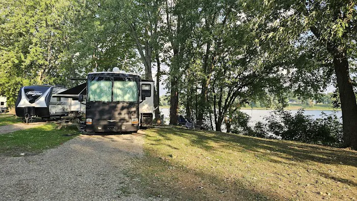 Rivertown Campgrounds Picture 3