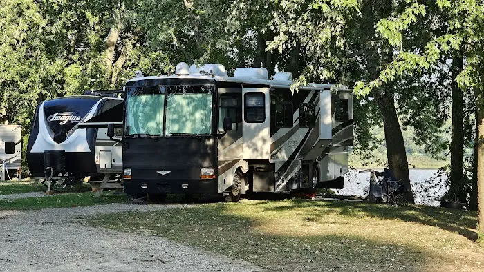 Rivertown Campgrounds Picture 6