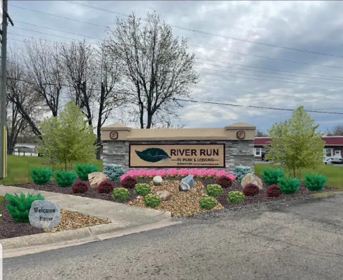 Riverrun RV Park & lodging LLC Picture 7
