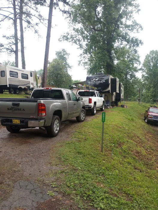 Hidden Ridge Mobile Home Park Picture 3