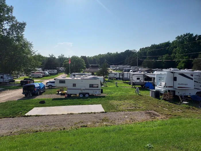 Hell Creek Ranch Campground Picture 7