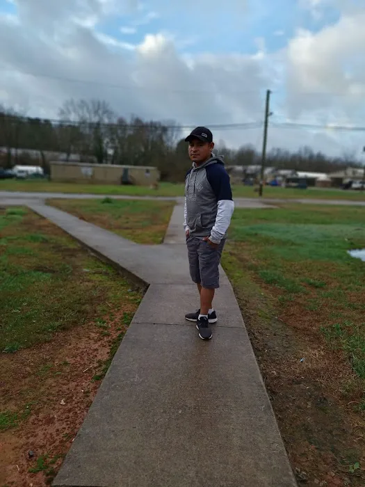 Suburban Mobile Home Park Picture 6