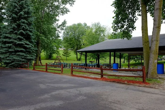 Angola / Hogback Lake KOA Holiday Picture 5