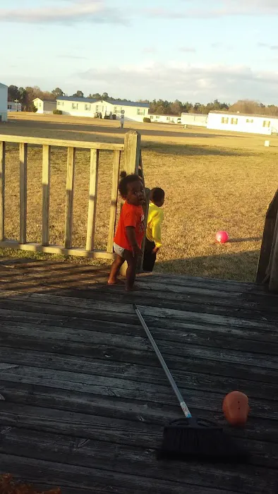 Pleasant Acres Mobile Home Park Picture 1
