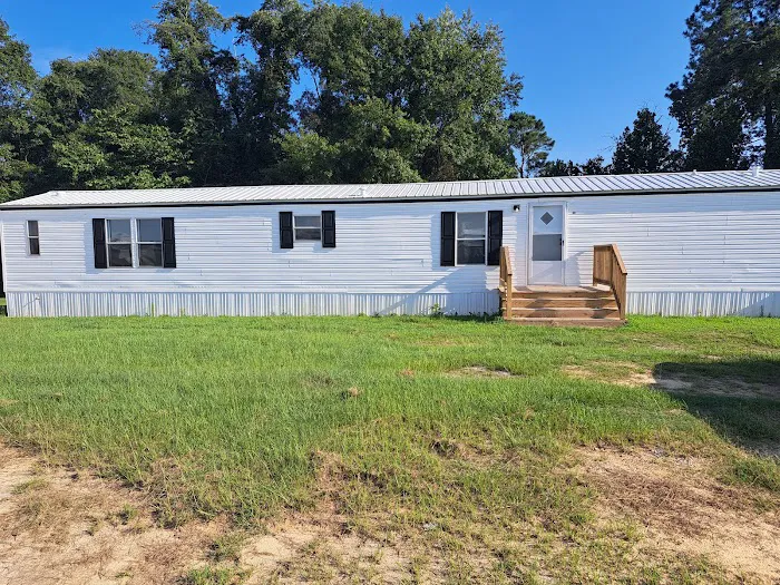 Pleasant Acres Mobile Home Park Picture 3