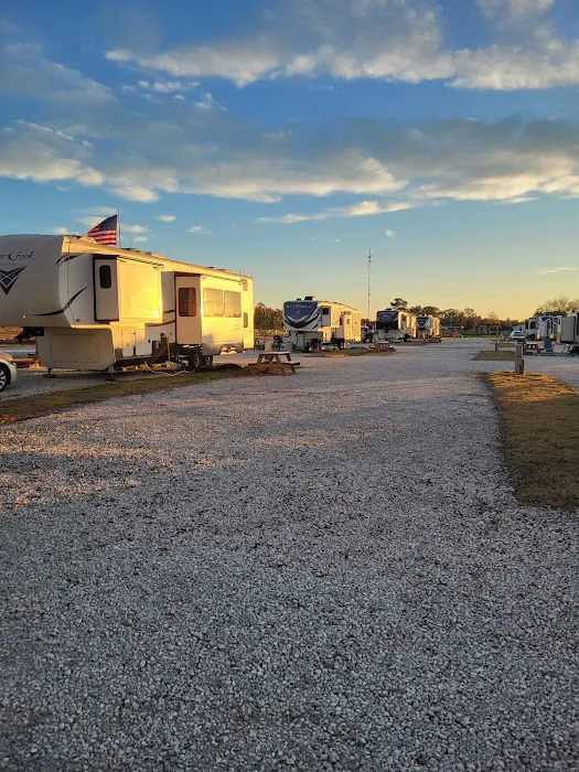 Piney Grove RV Park Picture 5