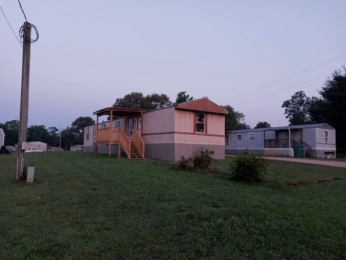 Daisy Estates Mobile Home Park Picture 5