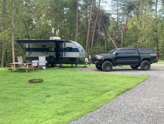 RV Park @ Bigfoot Ocoee Outfitters - Ocoee River Picture 4
