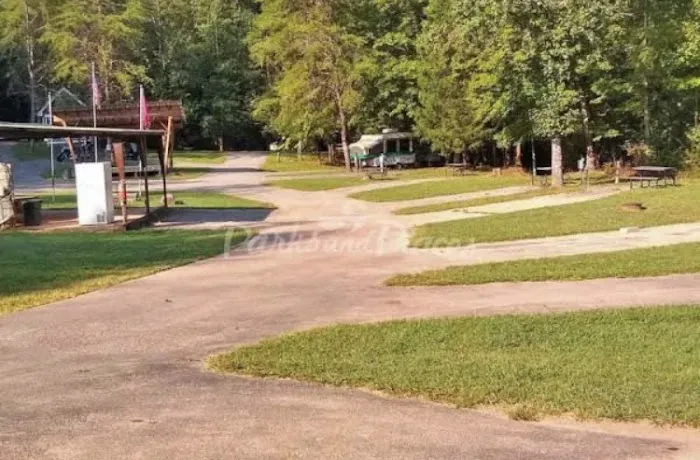 Dragon Mountain RV & Cabin Resort Picture 3