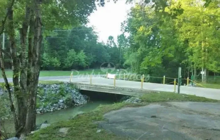 Dragon Mountain RV & Cabin Resort Picture 2