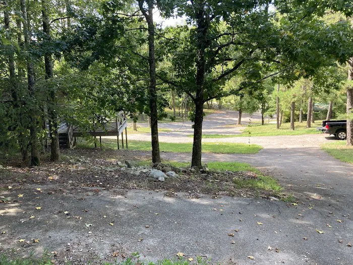 Dragon Mountain RV & Cabin Resort Picture 9